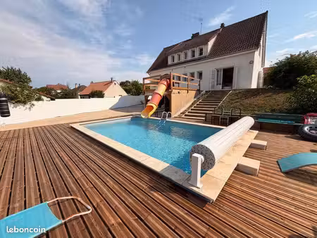 havre de paix familial à 30 min de troyes – grand terrain  piscine & vue panoramique dégag