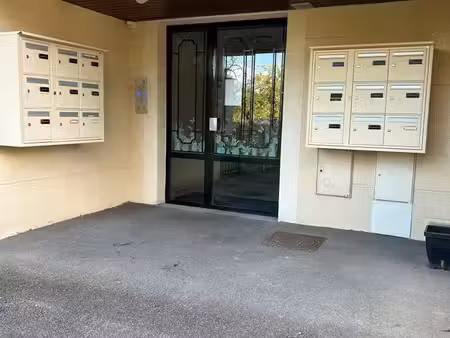 appartement t4 de 70m2 avec terrasse dans résidence sécurisée