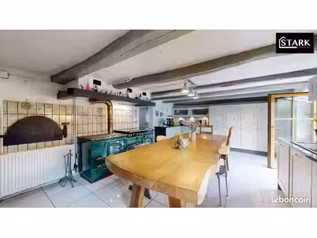 propriété 8 pièces 183 m²
