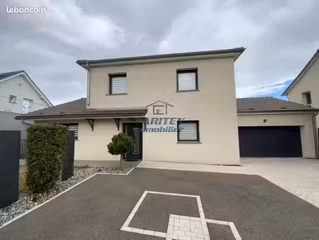 villa 4 pièces 138 m²
