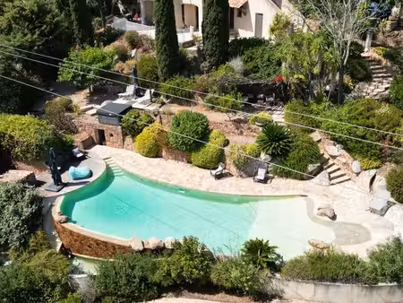 studio 30 m² vue mer – porto-vecchio – 520 charges comprises