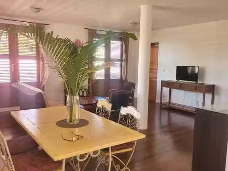 3 pièces 90 m2 meublé