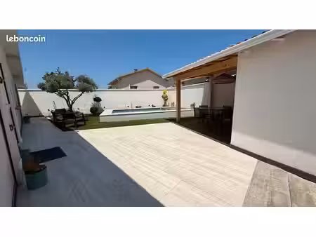 maison meublée 3 chambres avec piscine – d’octobre à fin mars - à début avril