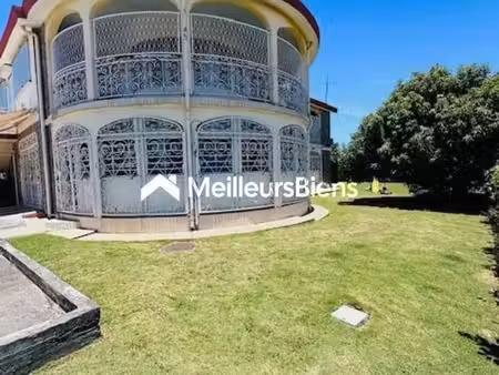 villa 10 pièces 392 m²