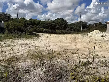 terrain 800 m² saint-françois