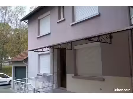 maison de ville t3 70 m²  avec terrasse  cour et garage