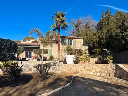 maison en pierre