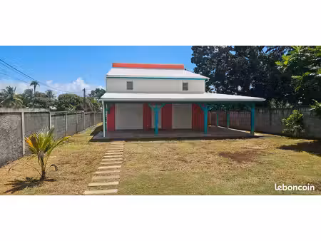f6 150 m2 villa neuve rdc & mezzanine avec + 180 m2 de jardin et des très belles prestatio