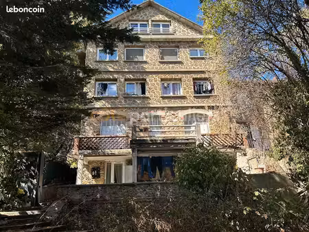 immeuble 17 pièces 341 m²