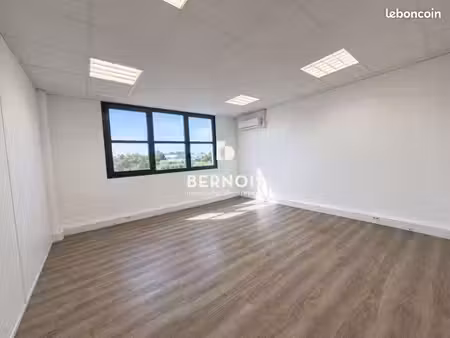 bureau 107 m²