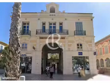 local 56 m² hyères