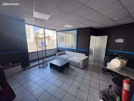 local d’activité 350m2 (en face cabanisse )