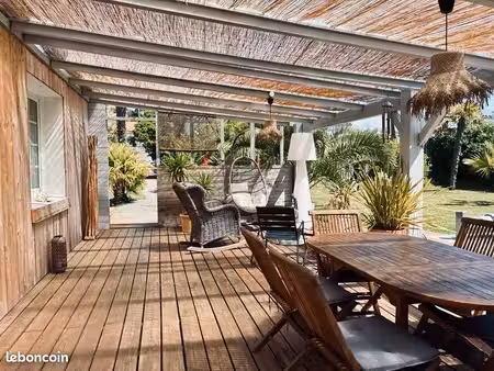 maison lumineuse avec piscine et esprit vacances au chateau d'oléron