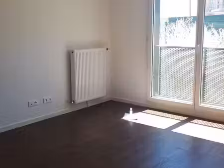 location studio 32 m2 - queue d'oiseau