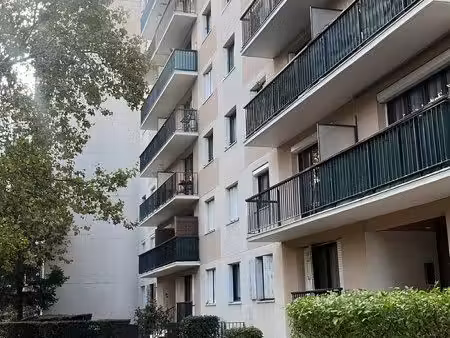 t3 de 84 m² lumineux avec balcon  parking et cave — neuilly-sur-marne