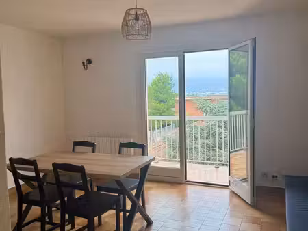 beau t2 40 m2 au pradet centre-ville