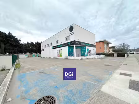 local commercial à louer