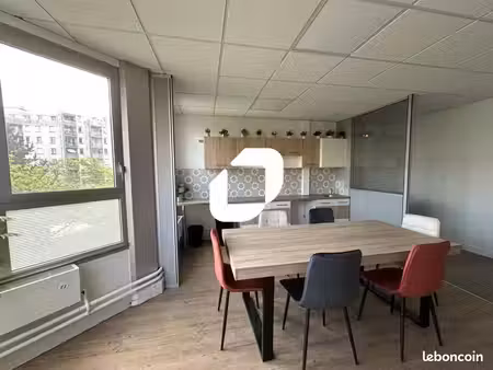 bureau 103 m²