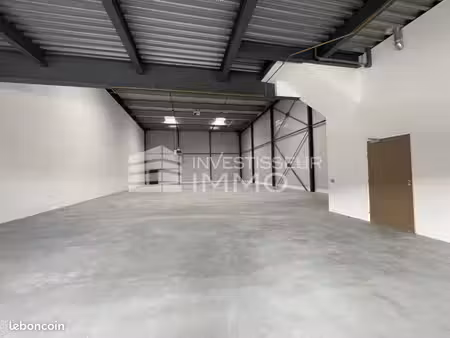 local d'activité 467 m²