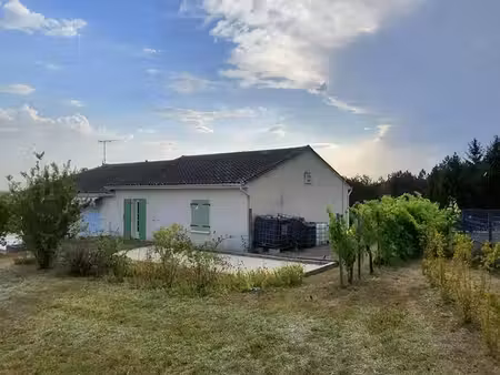 grande maison avec 4 chambres