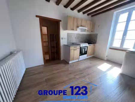 villiers-saint-benoît appartement t3 rénové 340 eur / mois