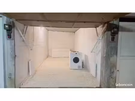 parking / box / garde meubles levallois perret à vendre