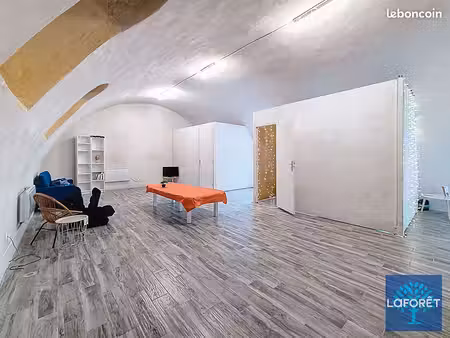 local 78 m² etampes
