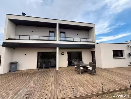 bien rare - maison contemporaine 207 m² – 5 chambres – 4 balcons – double garage