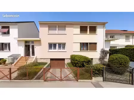 maison 6 pièces 90 m²
