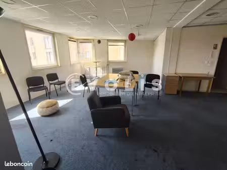 bureaux 110 m²