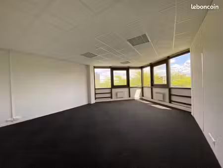 bureaux 138 m²