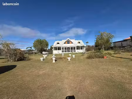 villa 6 pièces 200 m²
