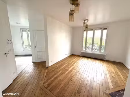 t3 refait à neuf  charme de l’ancien  traversant  lumineux  10 min métro  58 m²