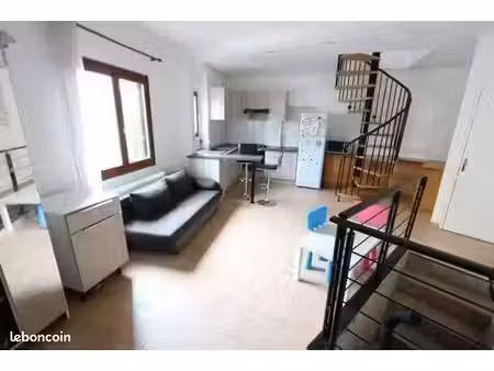 maison avec 2 chambres