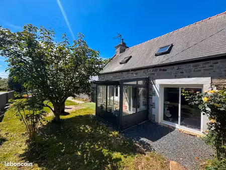 maison en pierre avec jardin proche mer