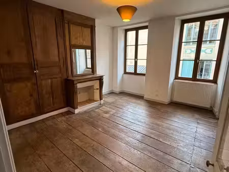 charmant t2 au cœur d’aubusson