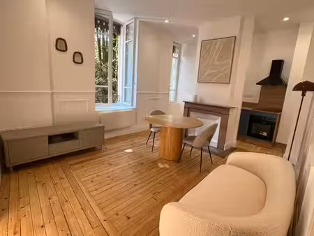 appartement haussmannien t2 42 m² refait à neuf et meublé - hyper centre