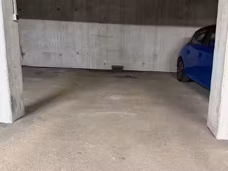 place de parking souterraine