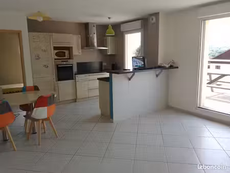 appartement - 4 pièces - 77 57 m² - etage 2/2 - terrasse