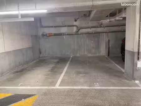 location parking à asnieres secteur gabriel peri 69eu/mois