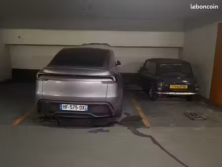 parking rdc —accès immédiat  sans sous-sol