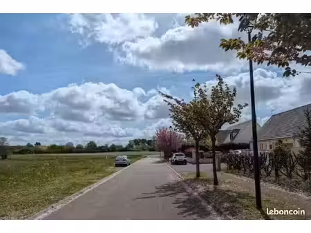 terrain 1 080 m² coltainville