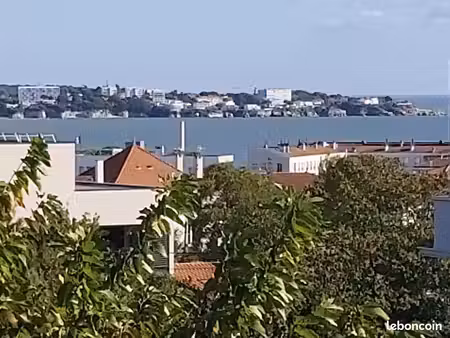 appartement 3 pièces vue mer avec garage centre ville