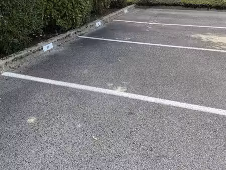recherche location place de parking ou garage centre val-andré