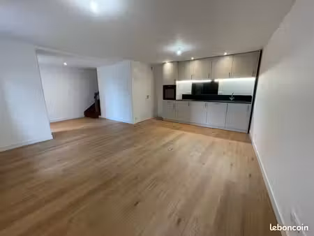 maison de bourg sans exterieur planguenoual