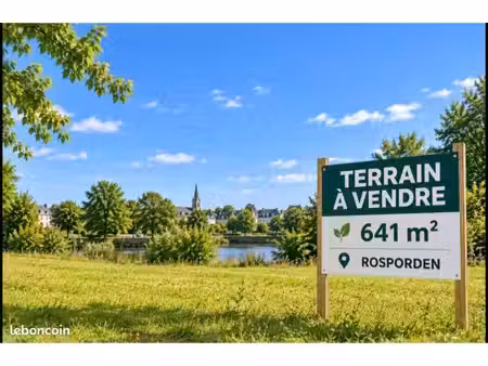 terrain constructible 641 m² – plein centre de rosporden