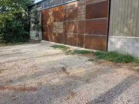 local pour stockage entreposage