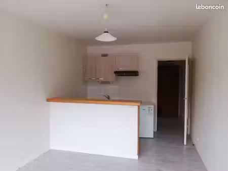 studio rénové proche centre-ville pontarlier