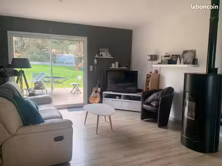 à vendre – belle maison récente de 110 m² avec 2 000 m² de terrain – badefols-sur-dordogne