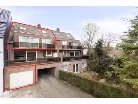 duplex situé dans le centre de maleizen